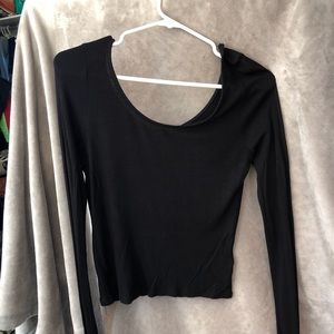 🖤Black Aeropostale long sleeve crop top🖤